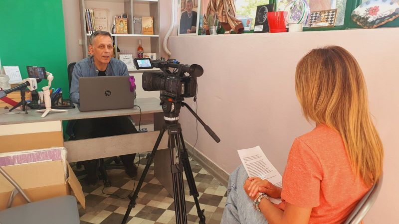 TV serijal ,,Dva lica, jedan život"